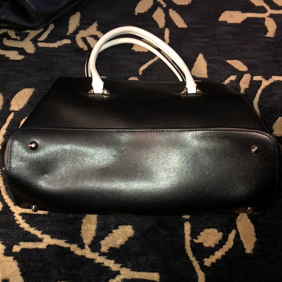 Cromia handbag that can also be worn as crossbody - Picture 2 of 8